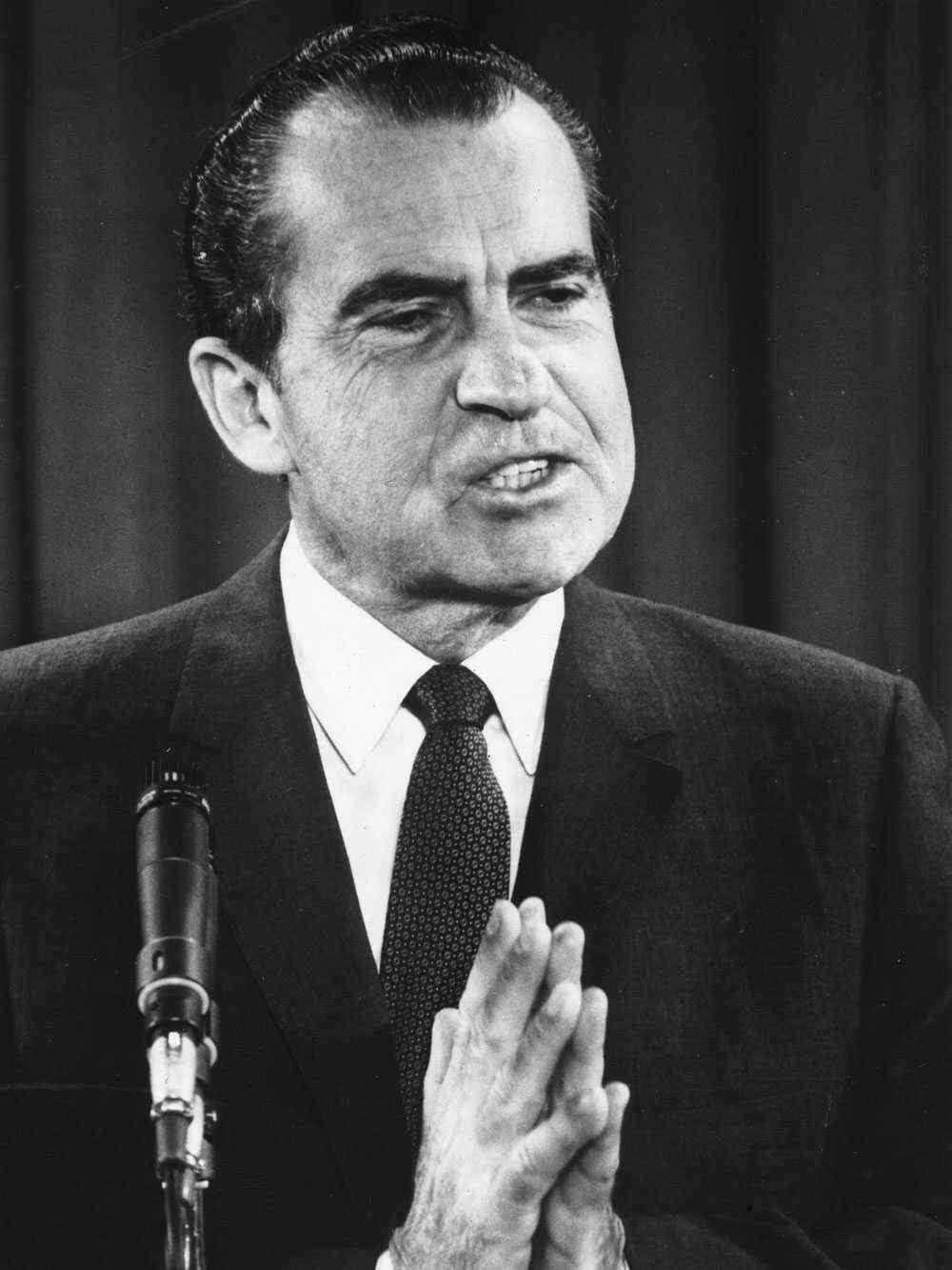 Richard Nixon once ordered a nuclear strike on North Korea | MirrorLog